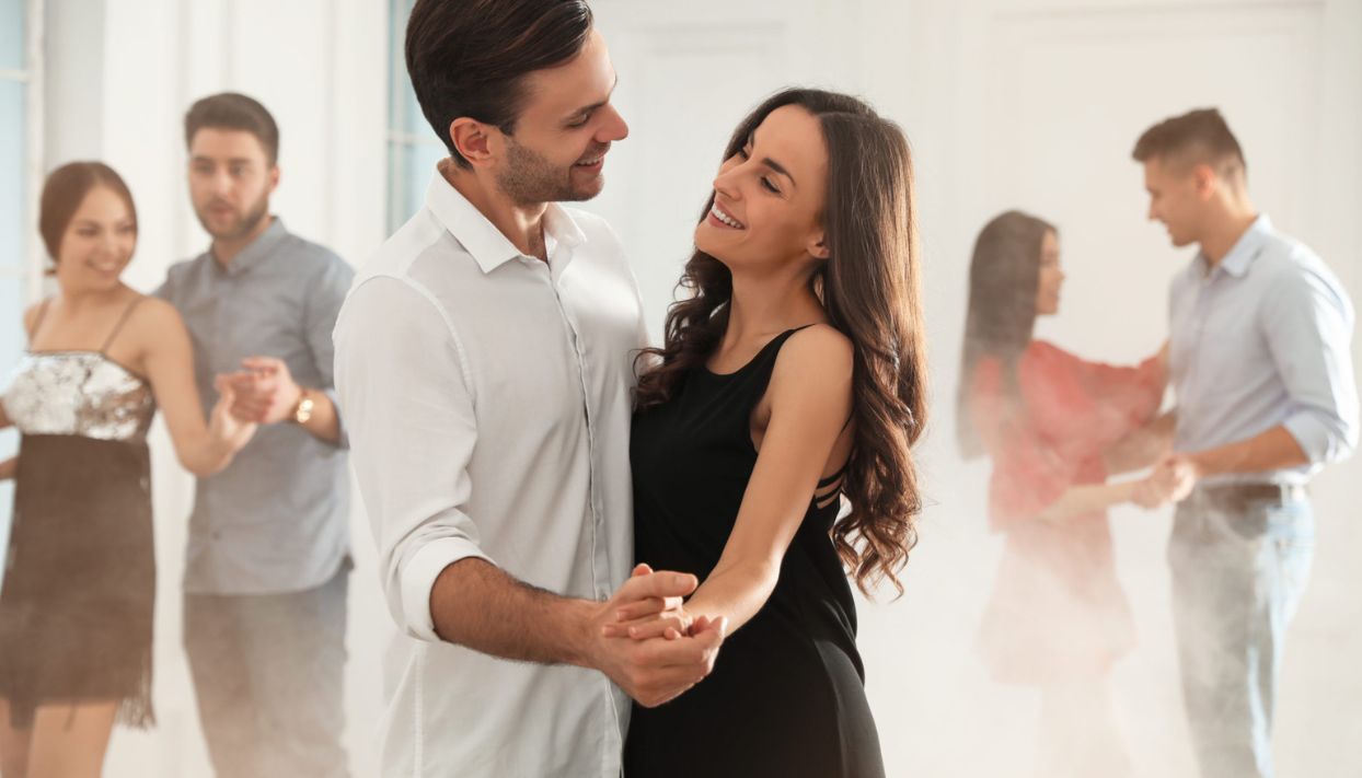 Cours collectif à la séance en couple ABC DANSE